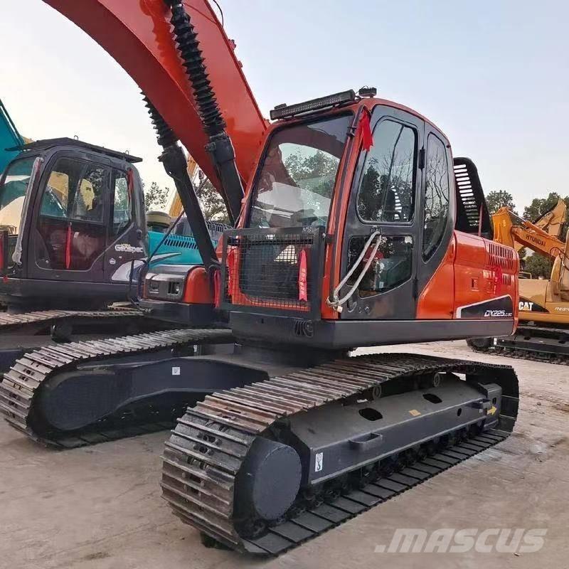 Doosan DX 225 LC Escavadeiras de esteiras