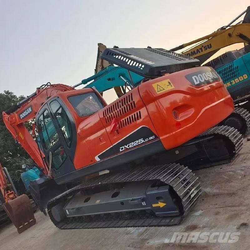 Doosan DX 225 LC Escavadeiras de esteiras