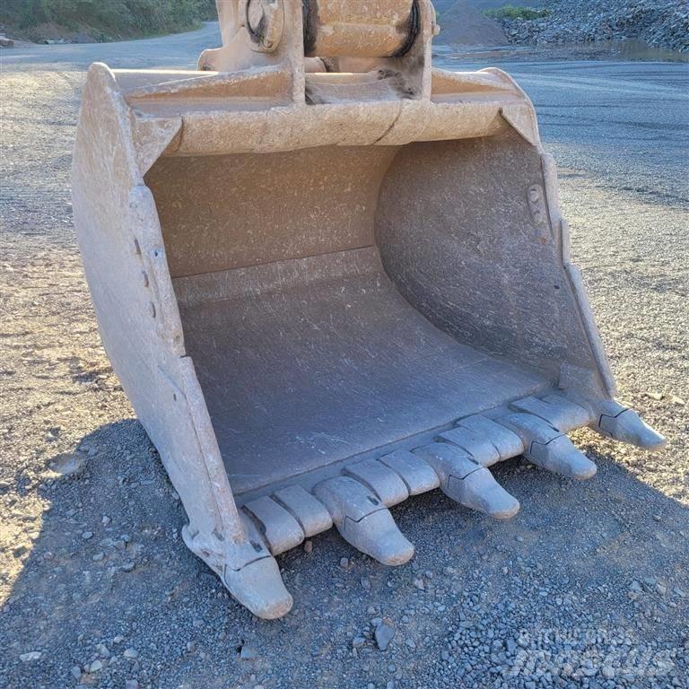 Volvo EC240BLC Escavadeiras de esteiras