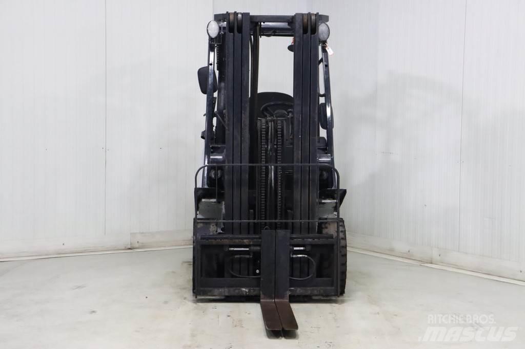Nissan U1D2A20LQ Empilhadores a gás