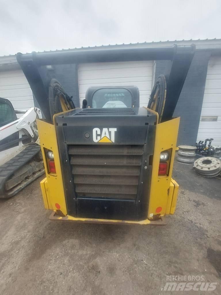 CAT 262D Minicarregadeiras