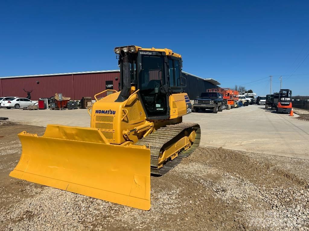 Komatsu D37PX-23 Dozers - Tratores rastos