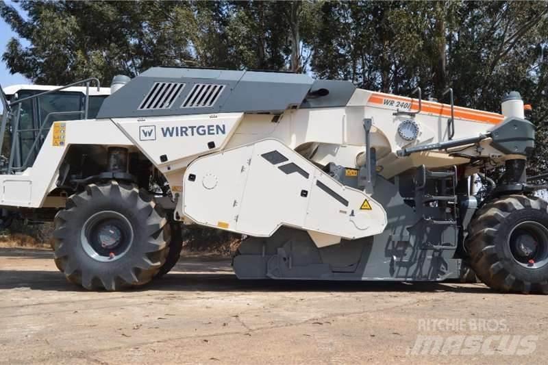 Wirtgen W240 Outros Camiões