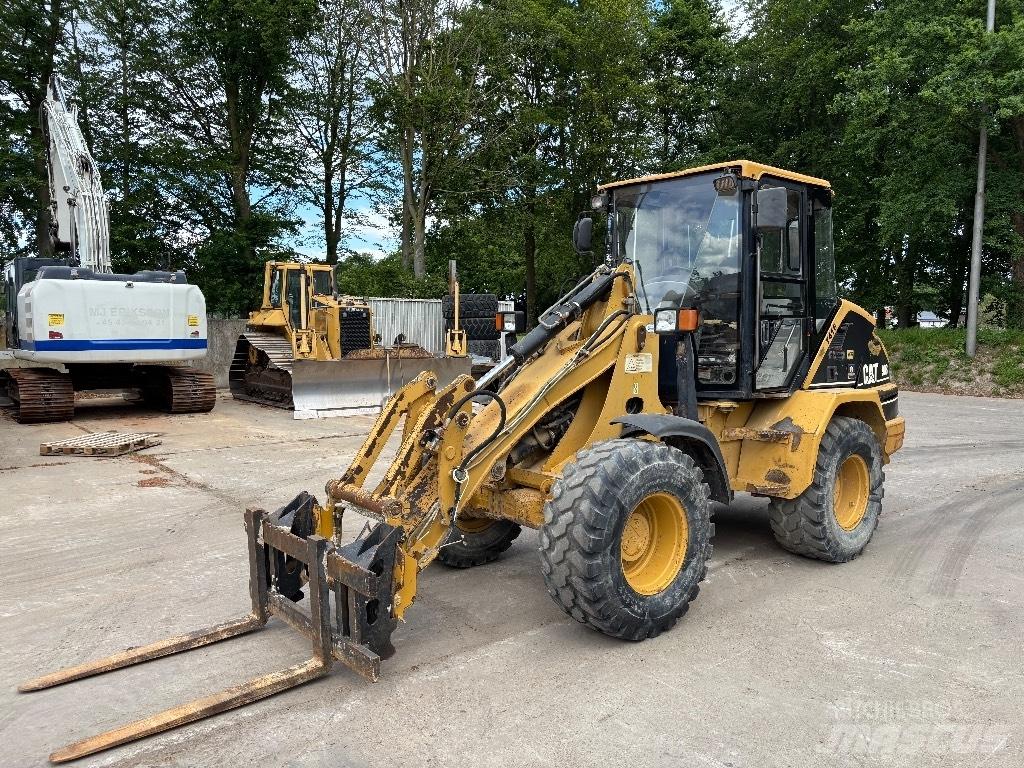 CAT 908 Carregadeiras de rodas