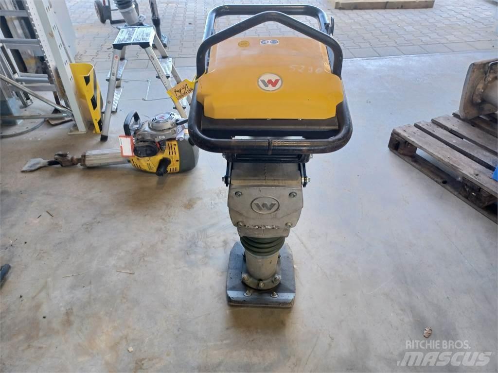 Wacker Neuson AS50 Saltitões
