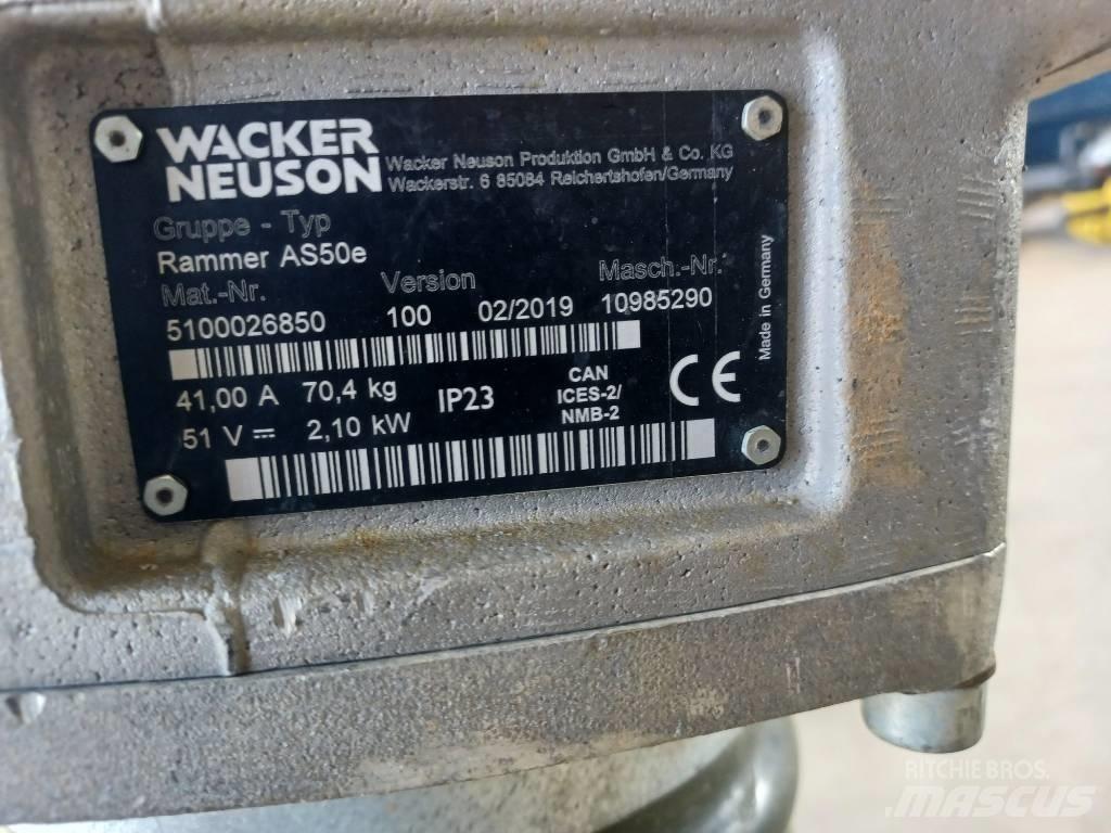 Wacker Neuson AS50 Saltitões