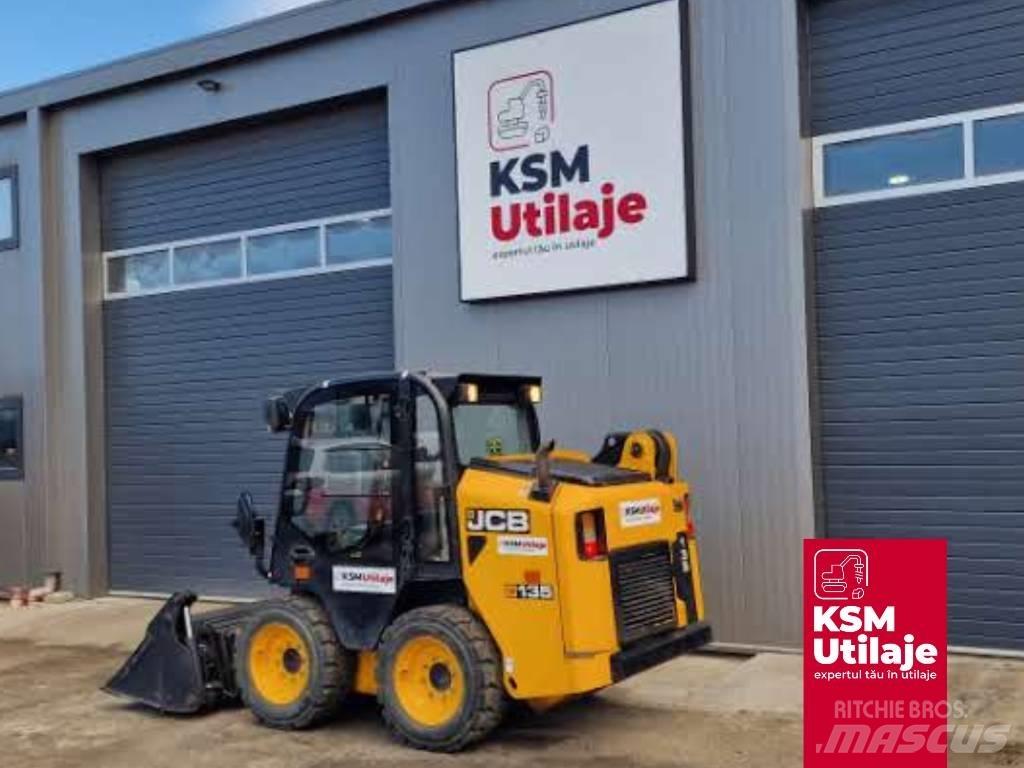 JCB 135 Minicarregadeiras