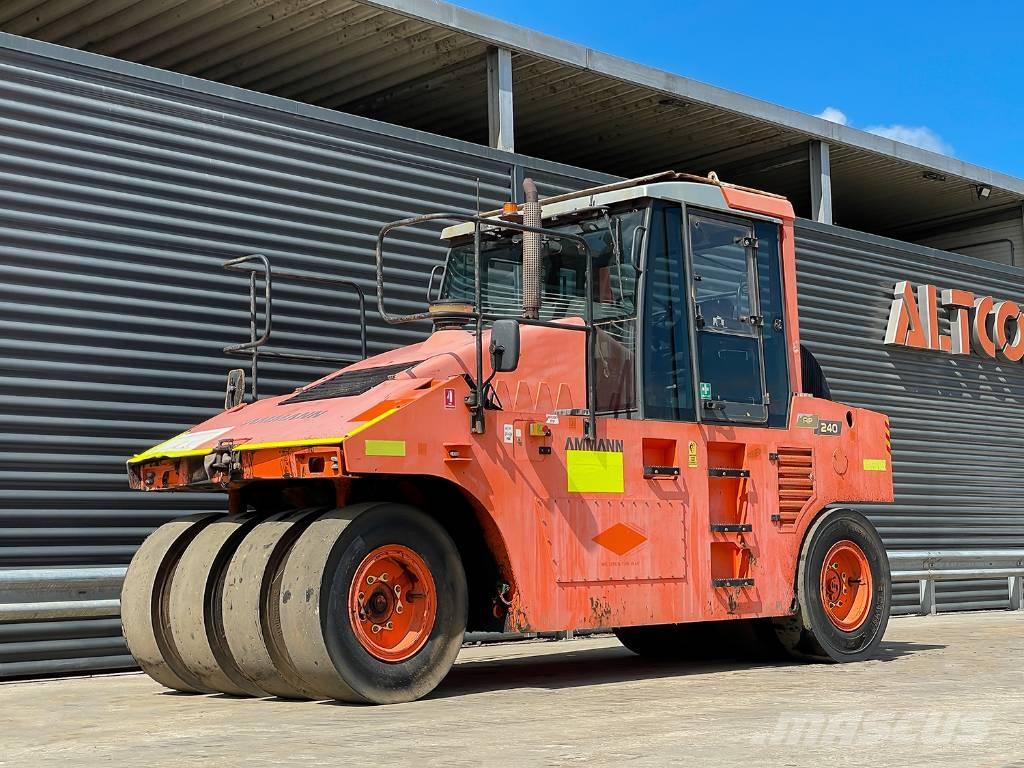 Ammann AP 240 Cilindros Compactadores de pneus