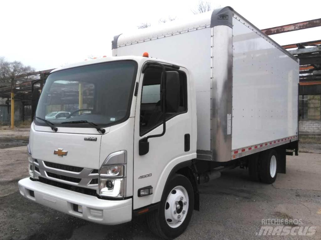 Chevrolet 4500 LCF Caminhões de caixa fechada