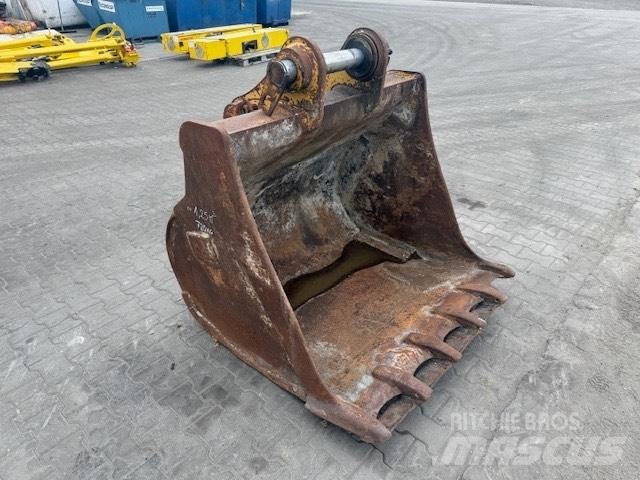 CAT M 320 BUCKET Retroescavadoras