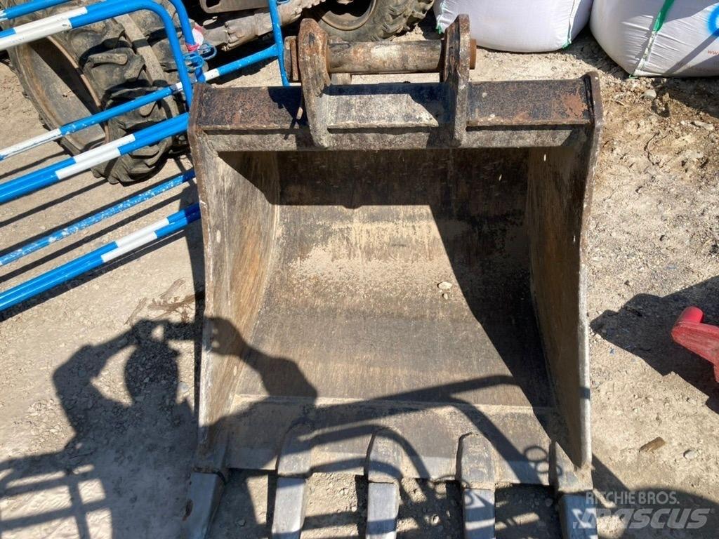 Hitachi ZX 135 US-6 Escavadeiras de esteiras