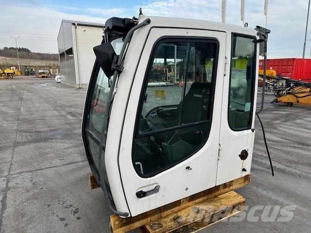 Liebherr R 317 CAB Cabina
