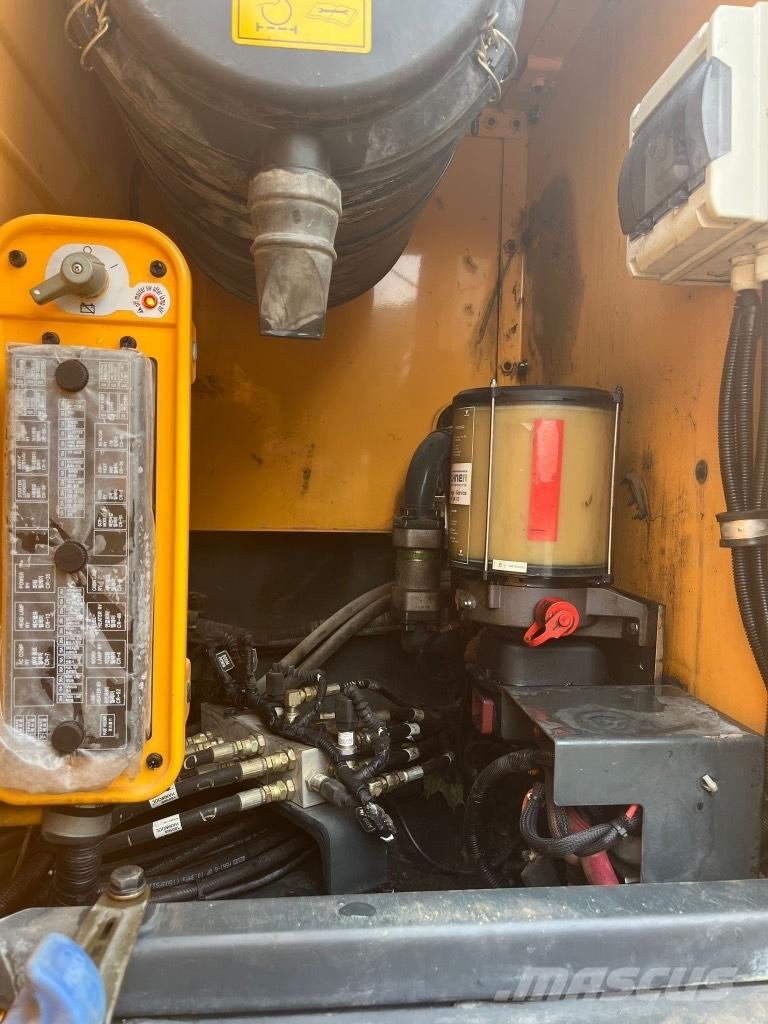 Hyundai HX 300 NL Escavadeiras de esteiras