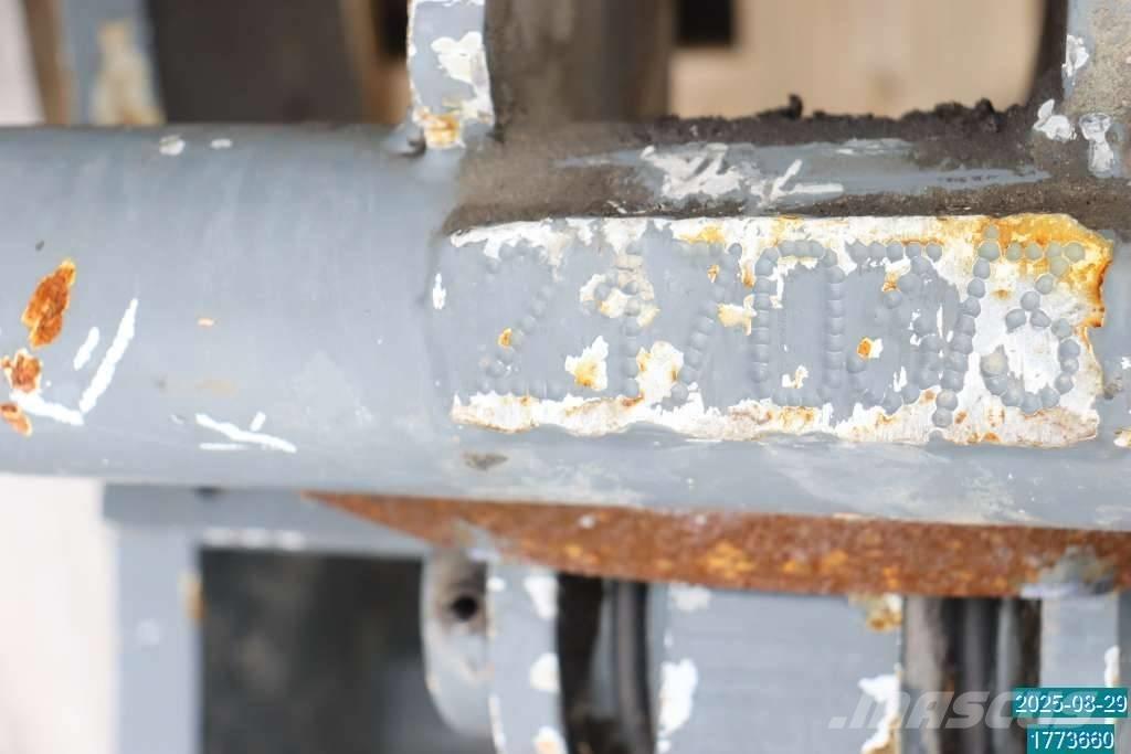 GiANT V 6004 T Mini carregadoras