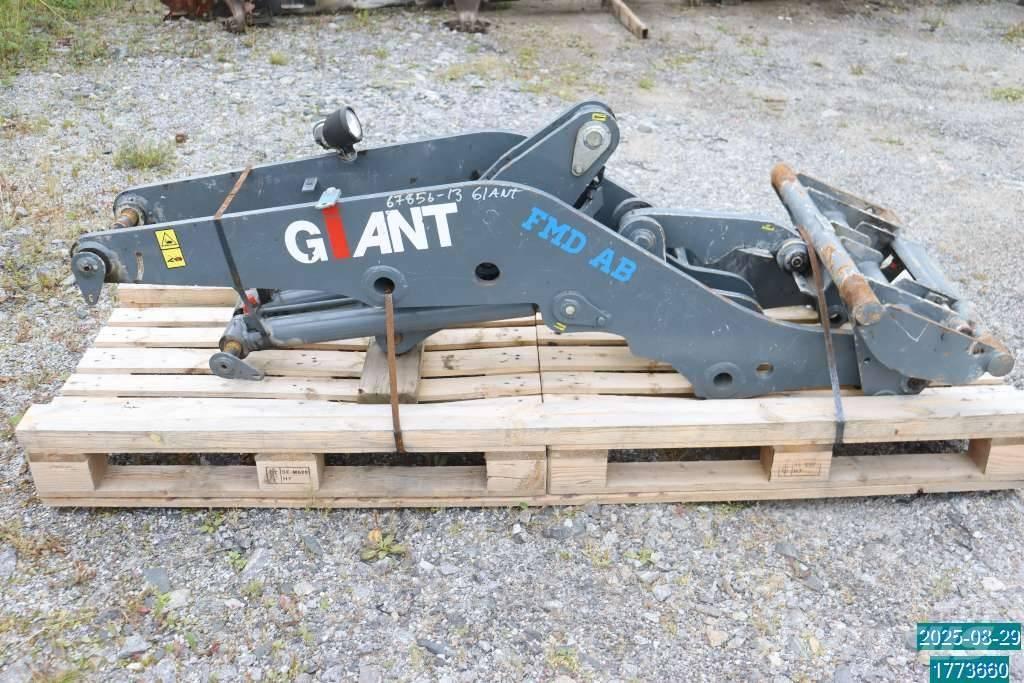 GiANT V 6004 T Mini carregadoras