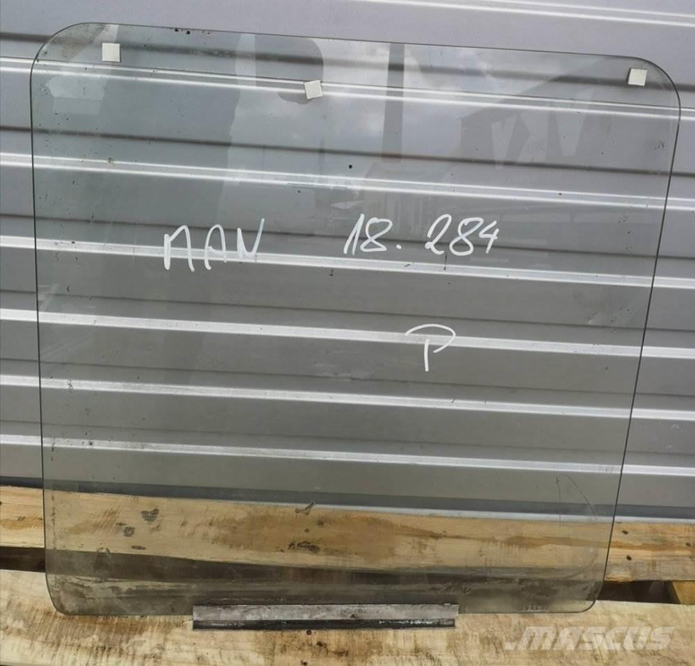 MAN OKNO PRAVÁ Transportes - Outros
