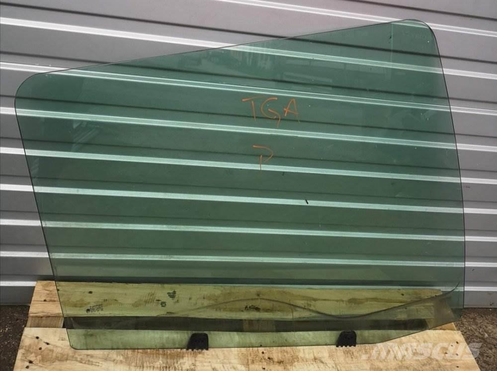 MAN TGA OKNO PRAVÁ Transportes - Outros
