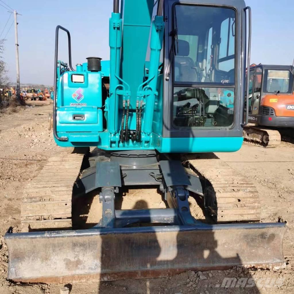 Sunward SWE90E Escavadoras Midi 7t - 12t