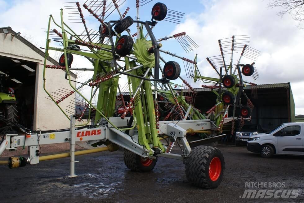 CLAAS Liner 3600 Ancinho virador