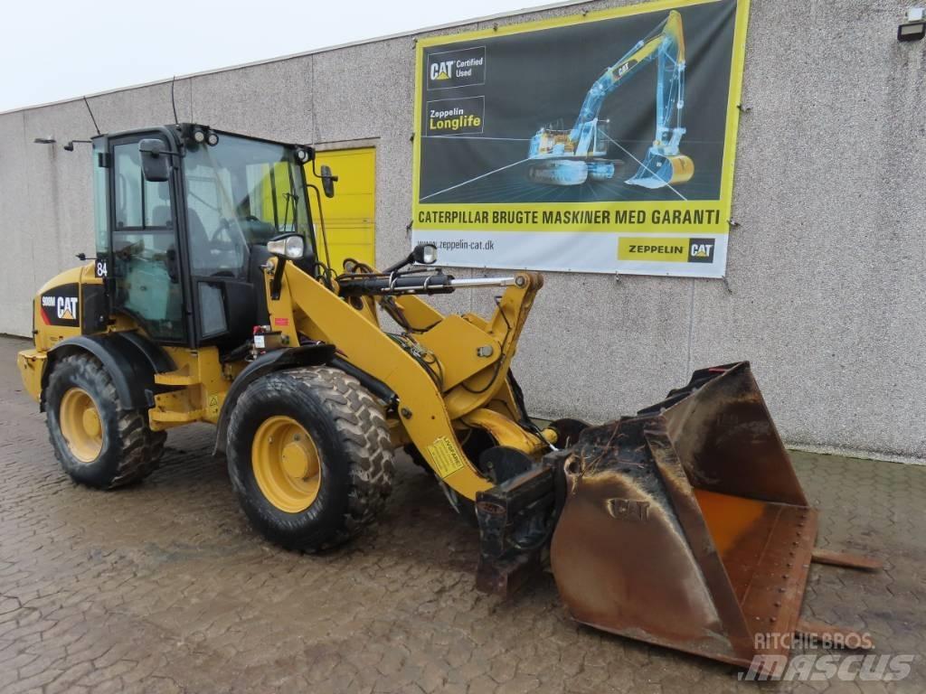 CAT 908M Carregadeiras de rodas