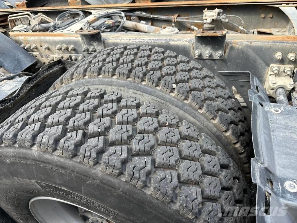 Volvo FMX 8X4*4  4132 Camiões de chassis e cabine