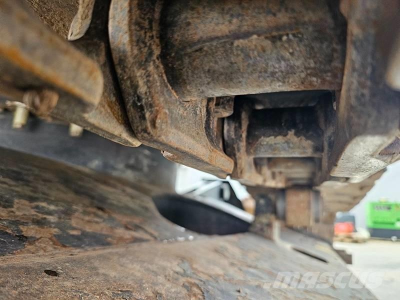 Hitachi ZX 135 US-6 Escavadeiras de esteiras