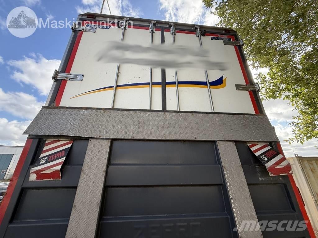 Scania R 520 LB Caminhões de caixa fechada