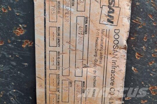 Develon Hitch Miniescavadeiras