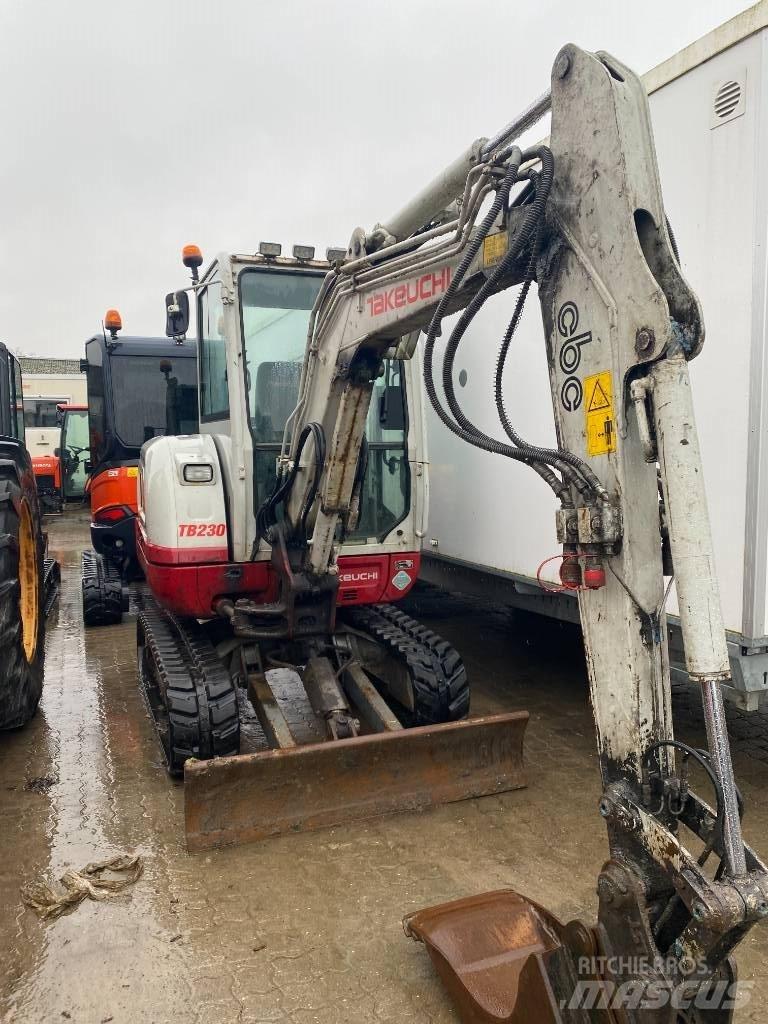 Takeuchi TB 230 Miniescavadeiras