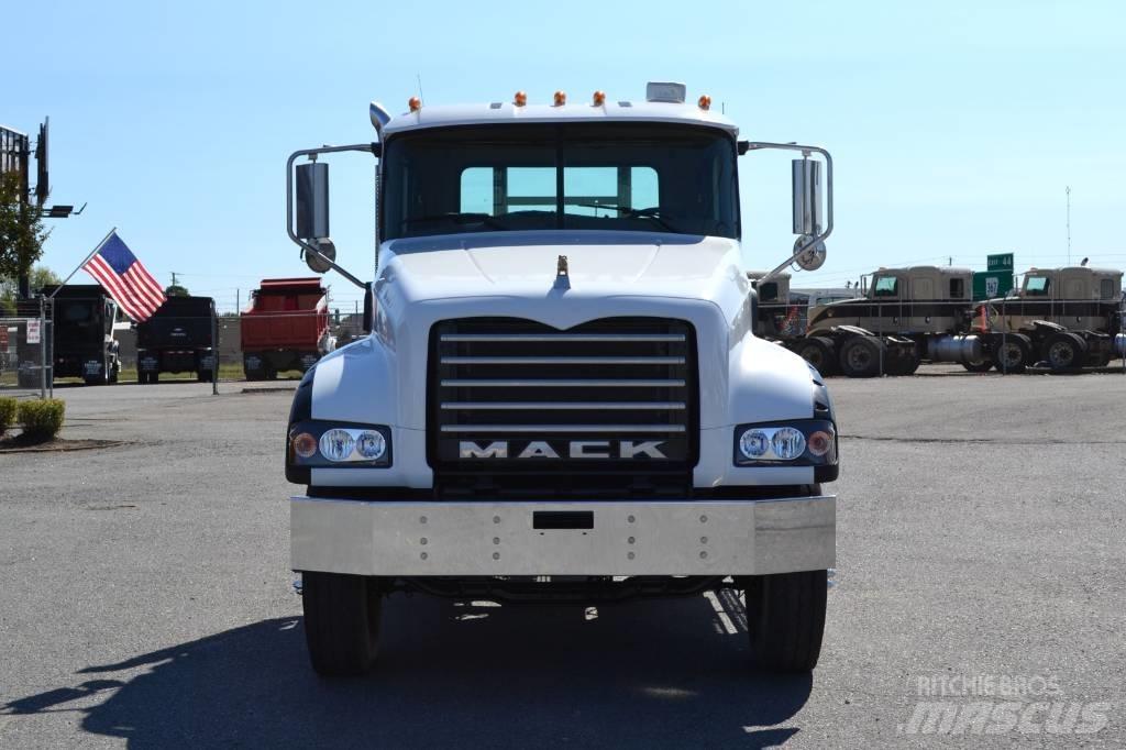 Mack Granite GU 713 Cavalos Mecânicos