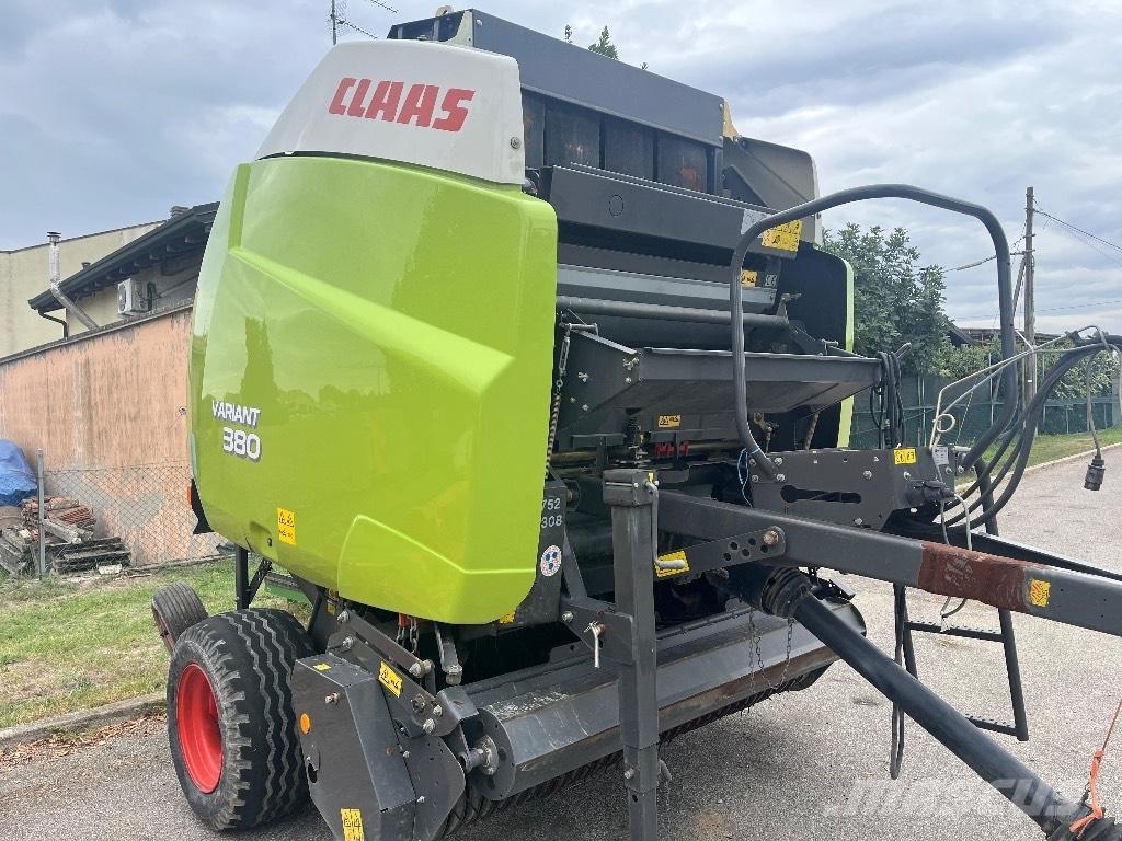 CLAAS Variant 380 Enfardadeira de rolos