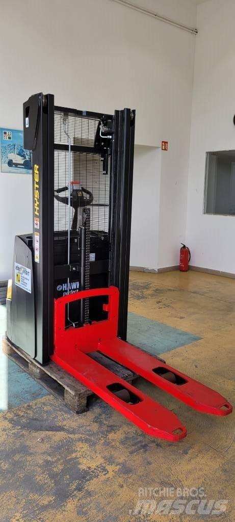 Hyster S 1.0 Empilhador para operador externo