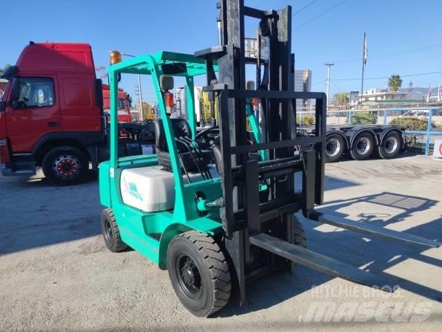 Mitsubishi FD 25 Empilhadores Diesel