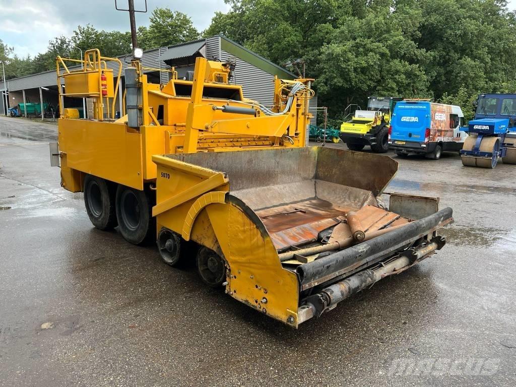 Demag SF 120 P Espalhadoras de asfalto