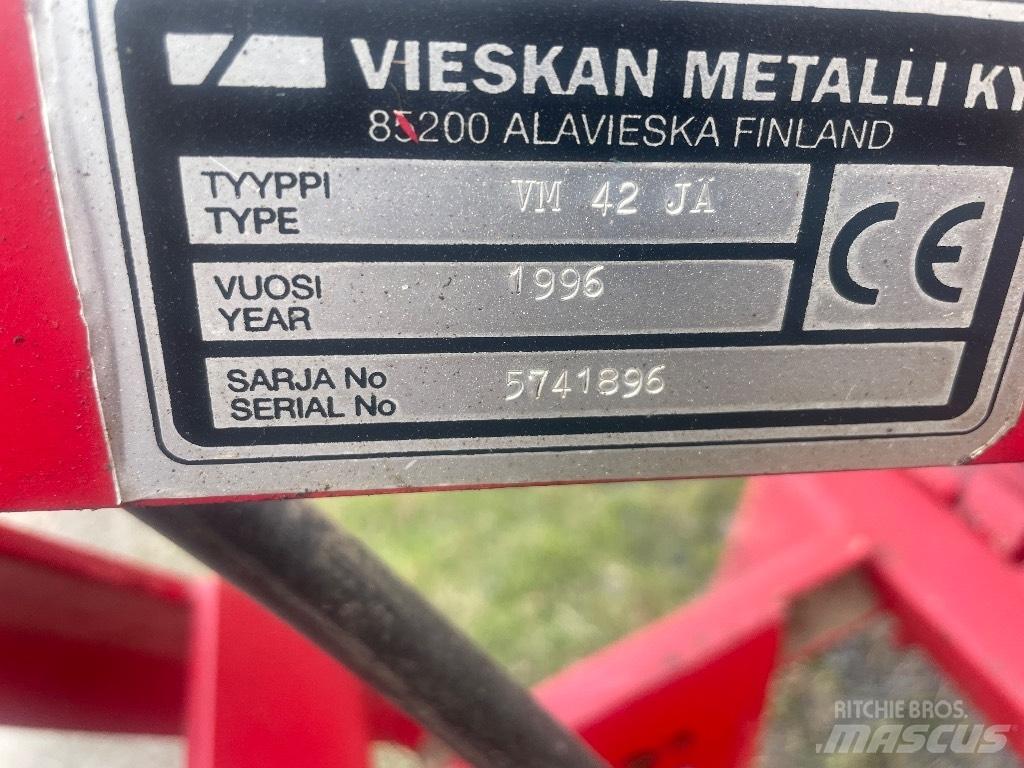 VM Patu VM 42 JÄ Grades