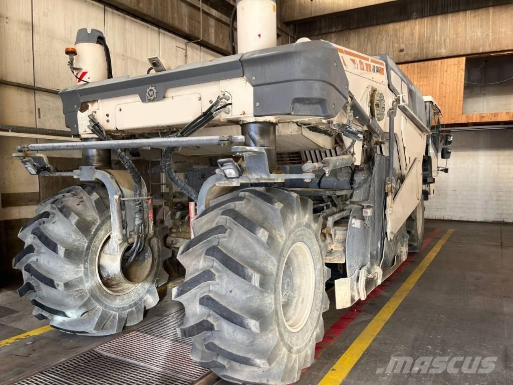 Wirtgen WR 240i Outros