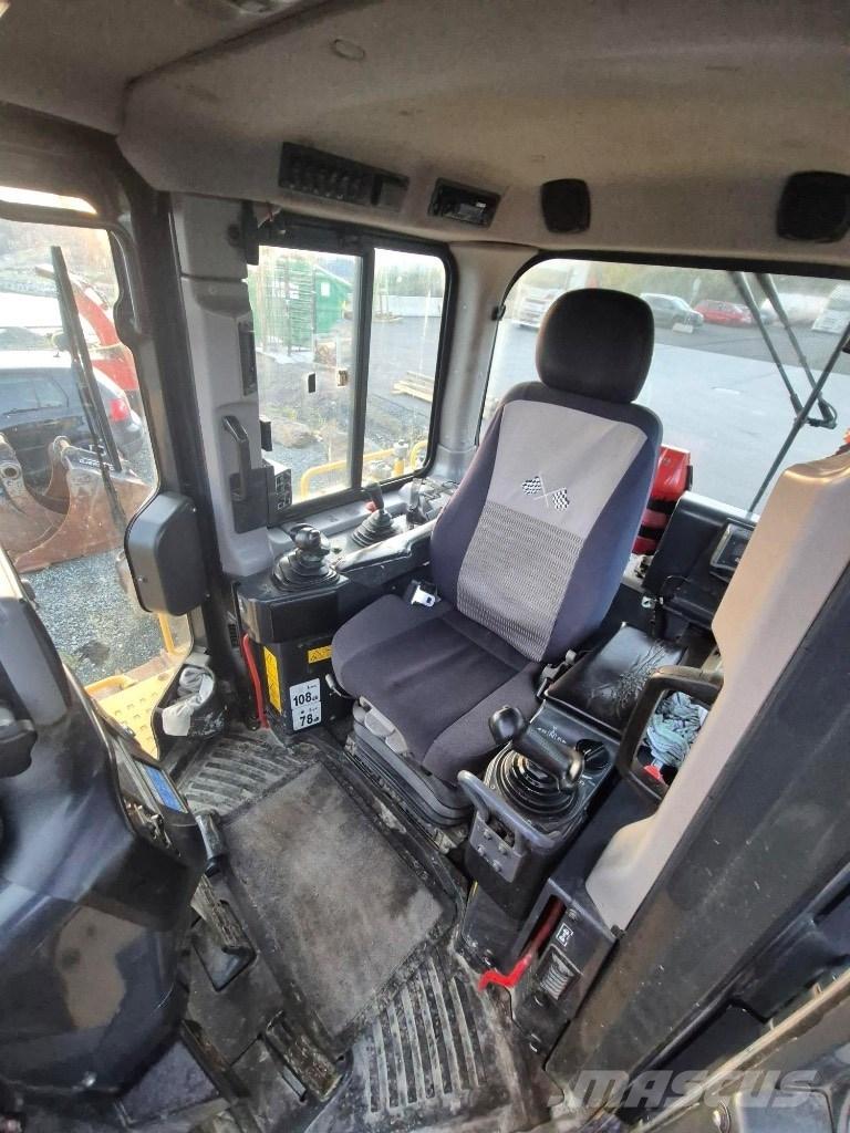 Komatsu D65 pxi Dozers - Tratores rastos