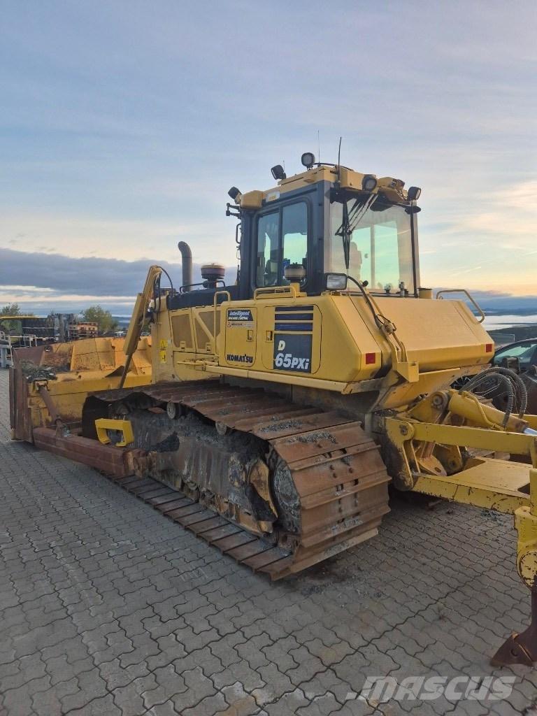 Komatsu D65 pxi Dozers - Tratores rastos