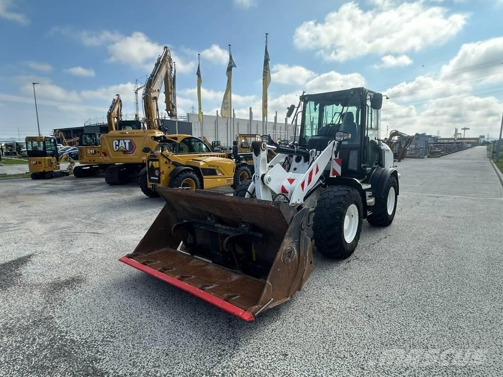 CAT 908 M Carregadeiras de rodas