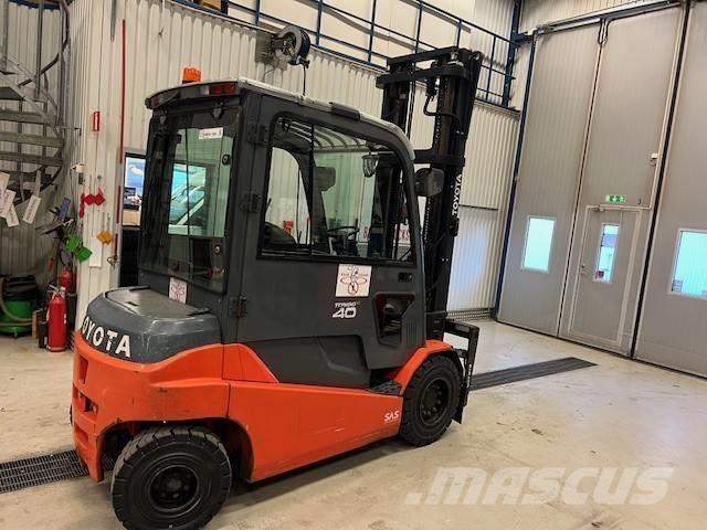 Toyota 8 FBMT 40 Empilhadores eléctricos