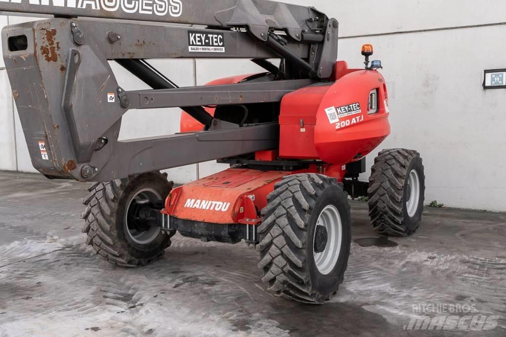 Manitou 200 ATJ Elevadores braços articulados
