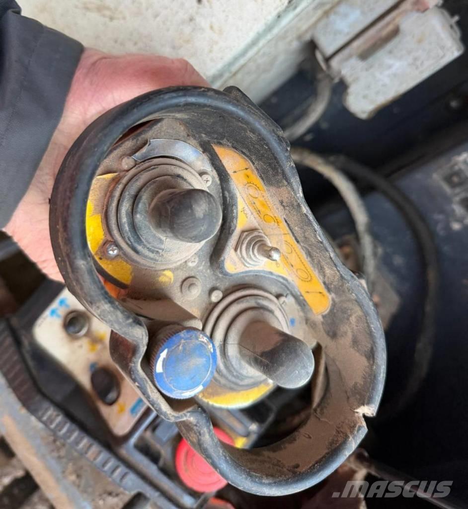 Sandvik QJ 241 Britadores móveis