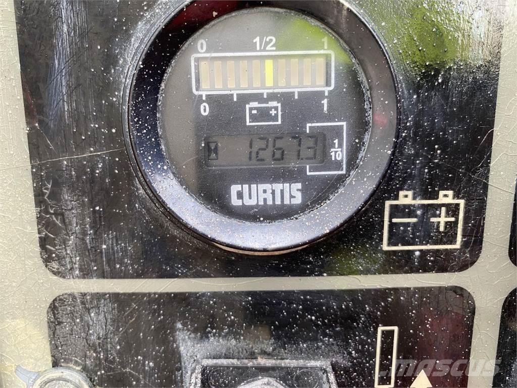 JLG E450AJ Elevadores braços articulados