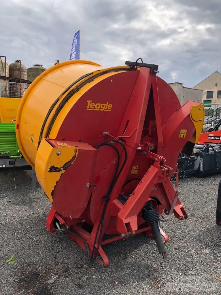 TEAGLE TOMAHAWK 5050 Cortadores, moinhos e desenroladores de fardos