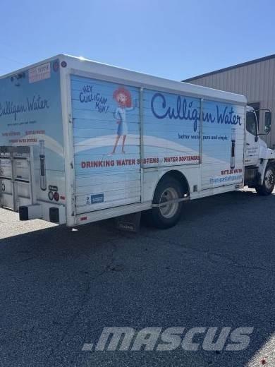 Hino 268 Camiões de entrega de bebidas