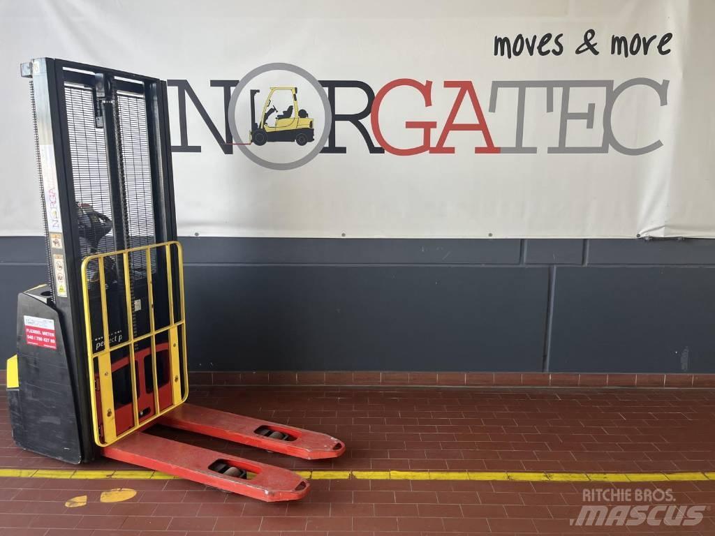 Hyster S1.0E Porta palettes