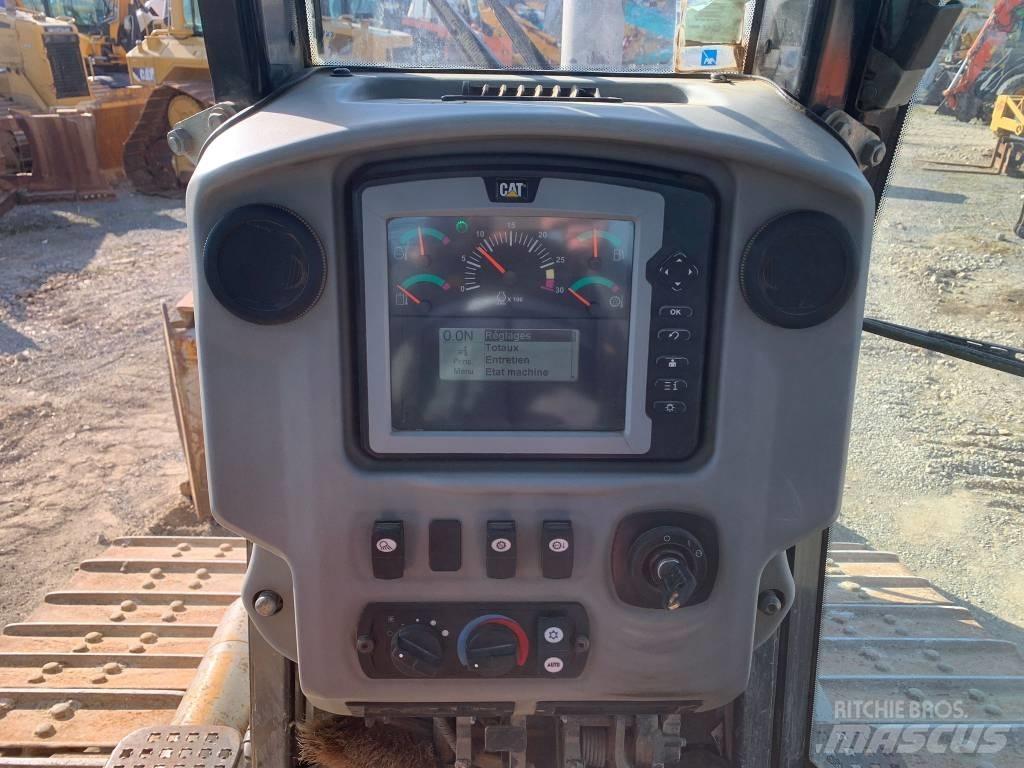 CAT D 6 N Dozers - Tratores rastos