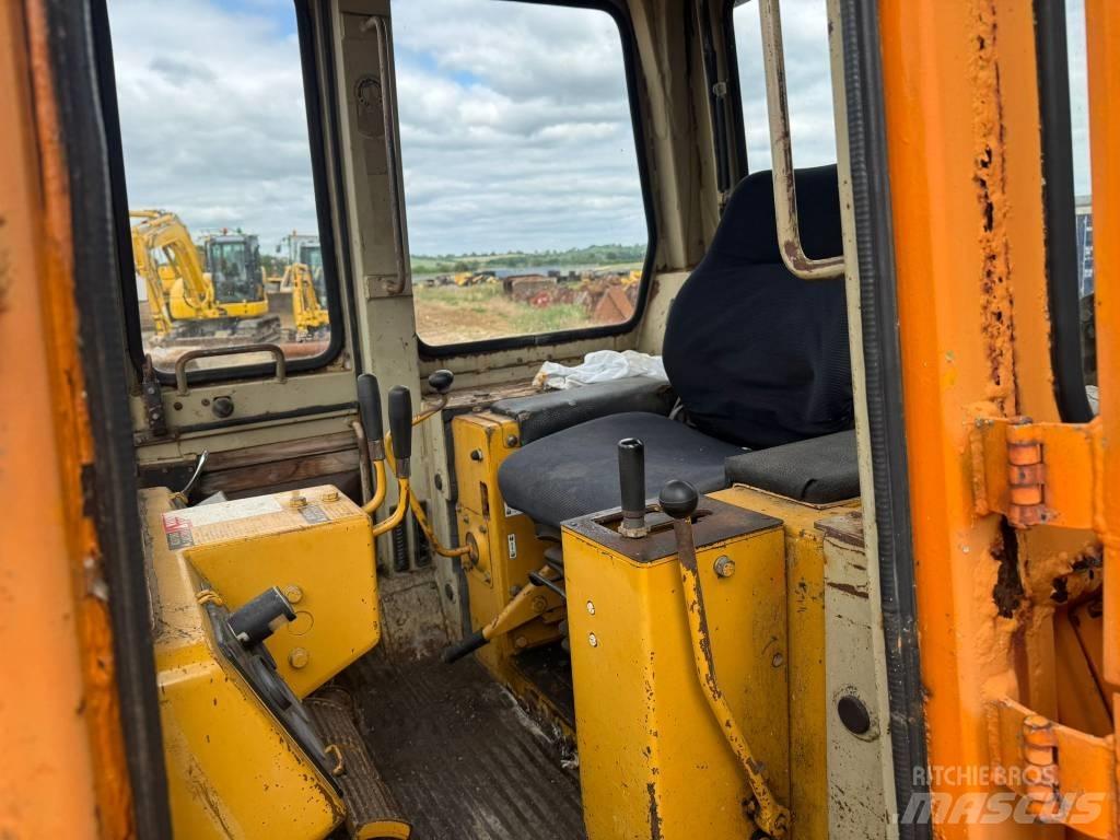 Komatsu D 41 P-3 Dozers - Tratores rastos