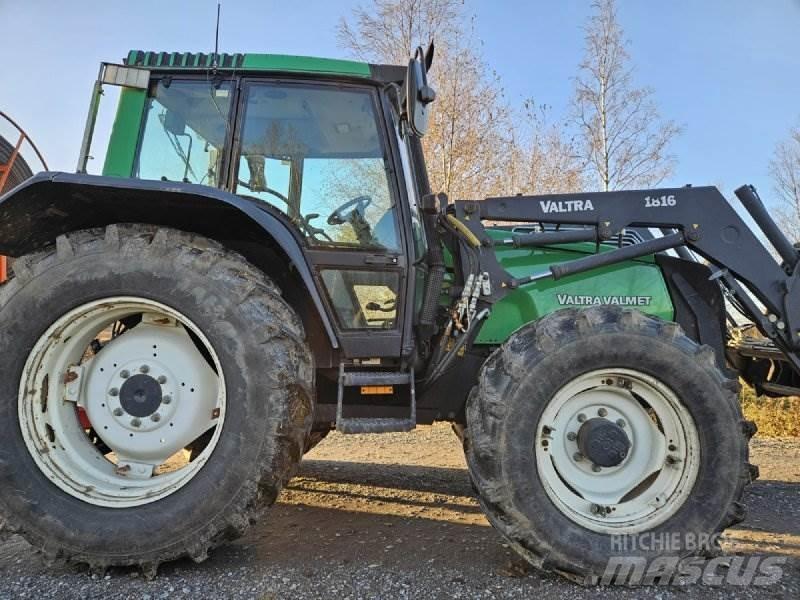 Valtra 6850 HITECH Tratores Agrícolas usados