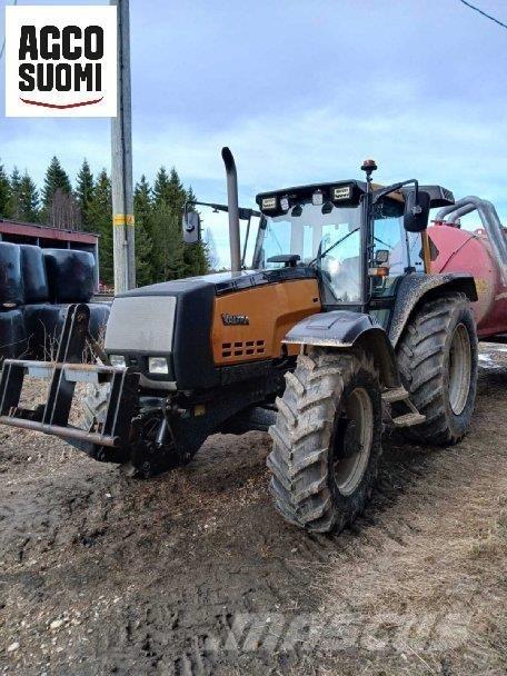 Valtra 8050 HITECH Tratores Agrícolas usados